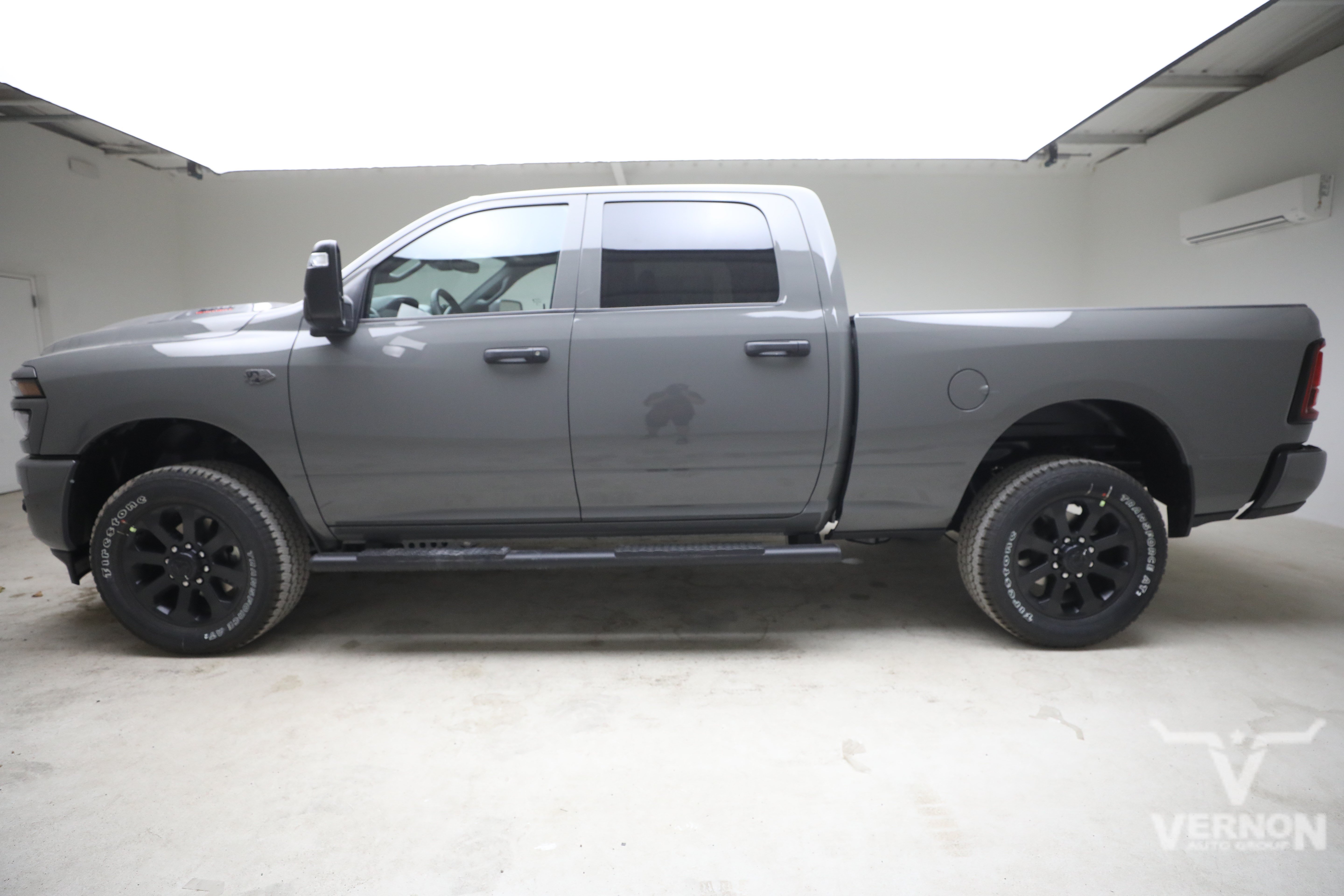 New 2027 Ram 2500 TRADESMAN CREW CAB 4X4 Pickup