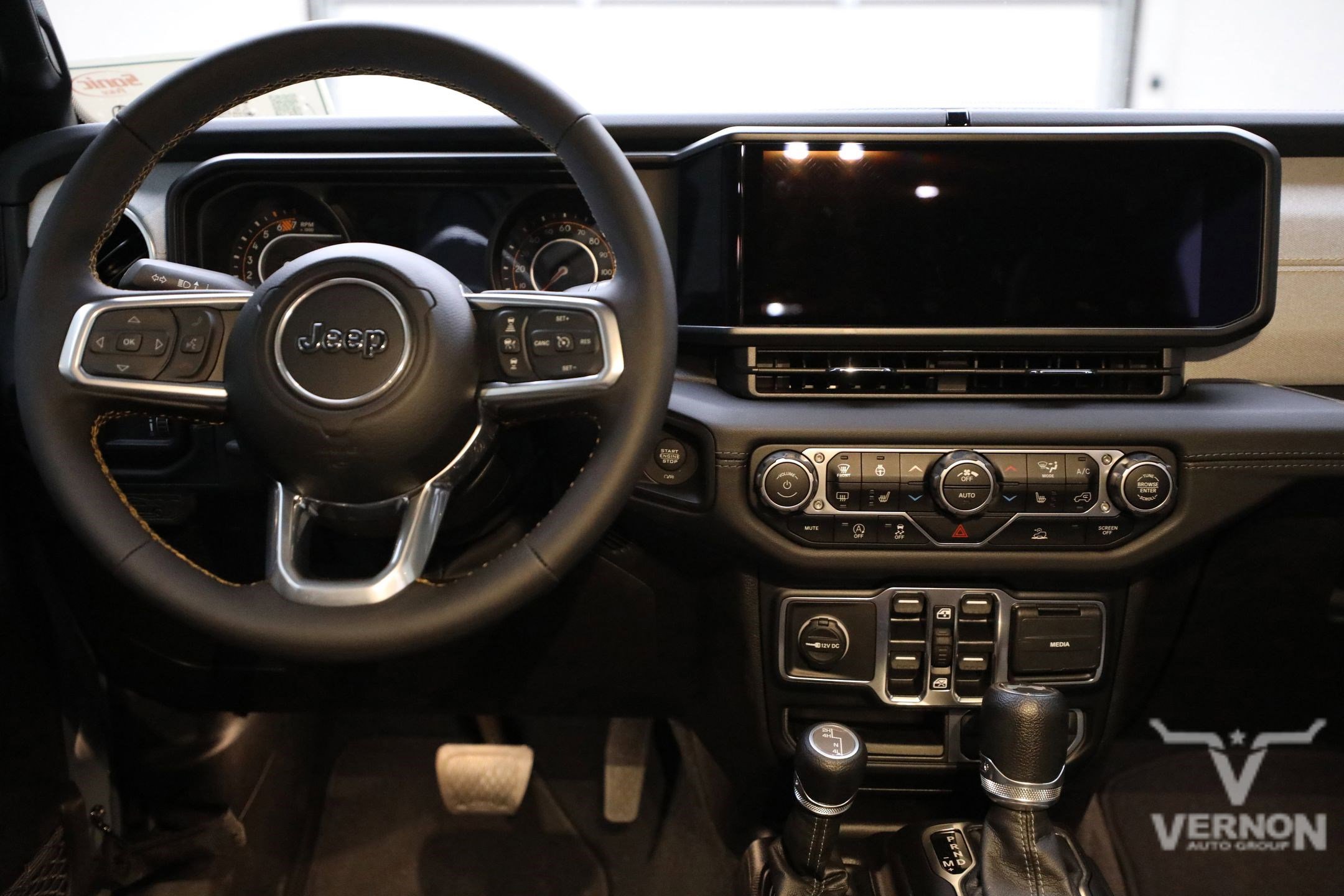 2024 Jeep Wrangler Sahara photo 3