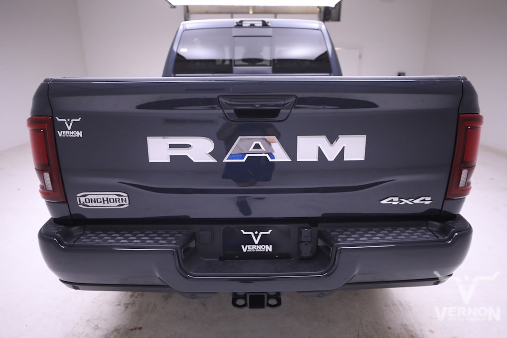 New 2026 Ram 3500 LIMITED LONGHORN CREW CAB 4X4 6'4 BOX Pickup