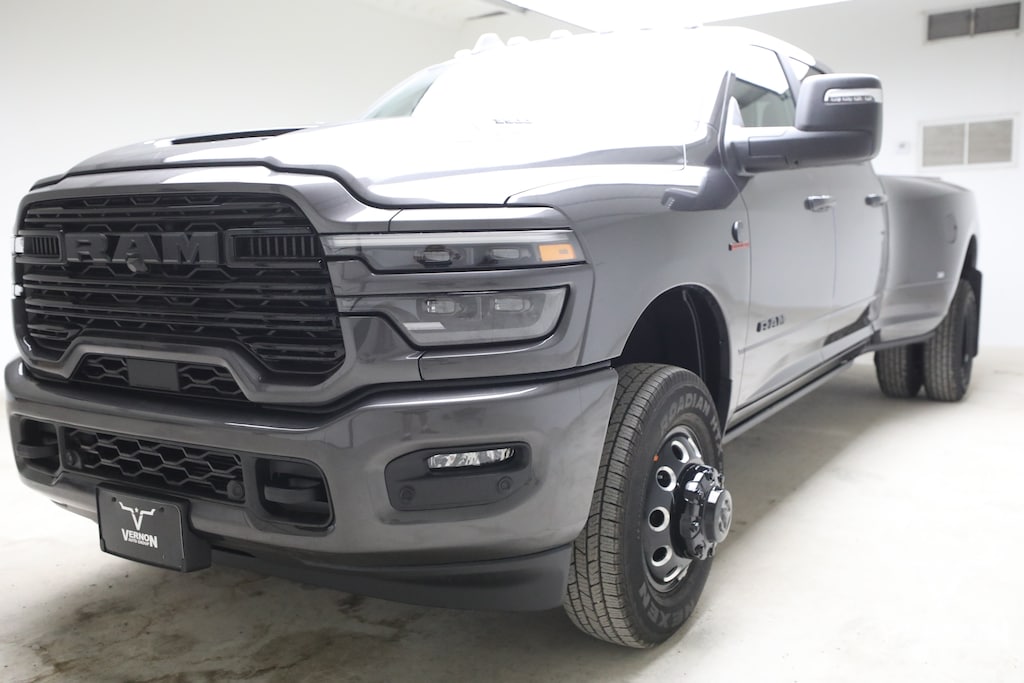 New 2026 Ram 3500 LARAMIE CREW CAB 4X4 8' BOX Pickup
