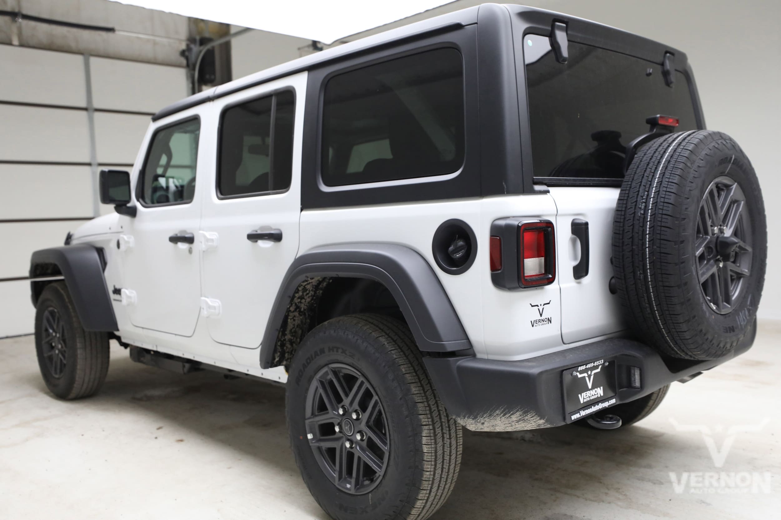 2026 Jeep Wrangler 4-Door Sport - Photo 3