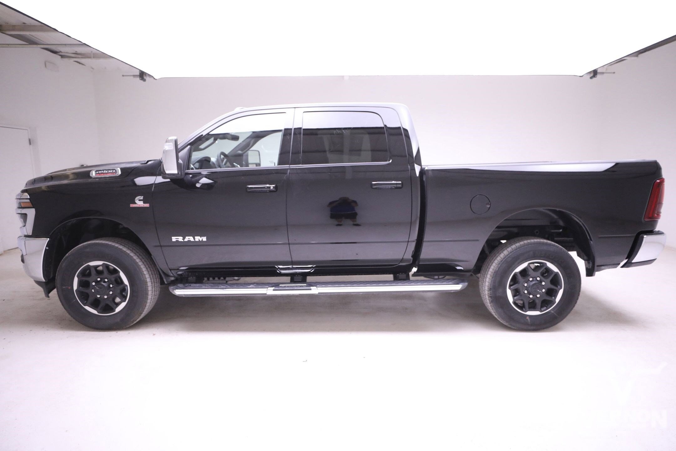 2025 Ram 2500 Laramie photo 2