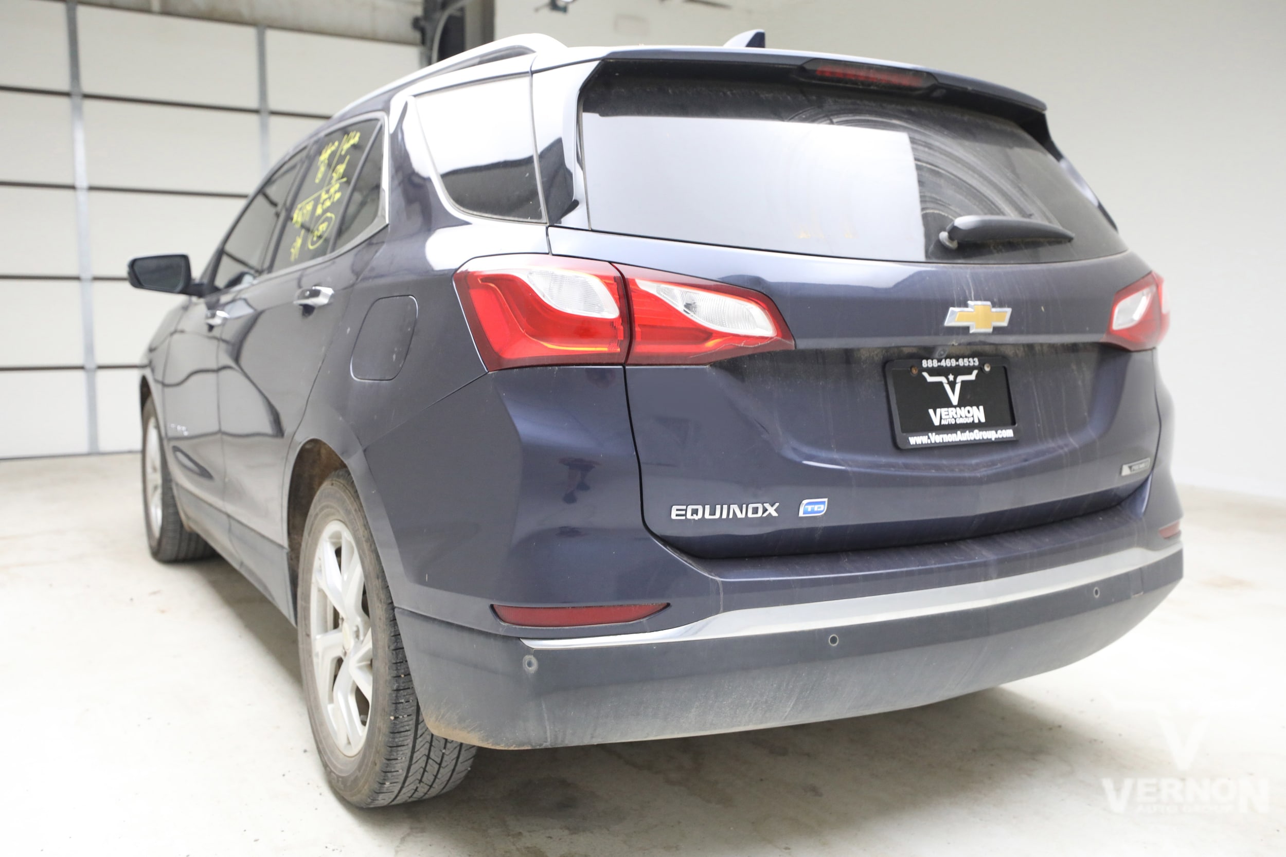 View vehicle photo 2