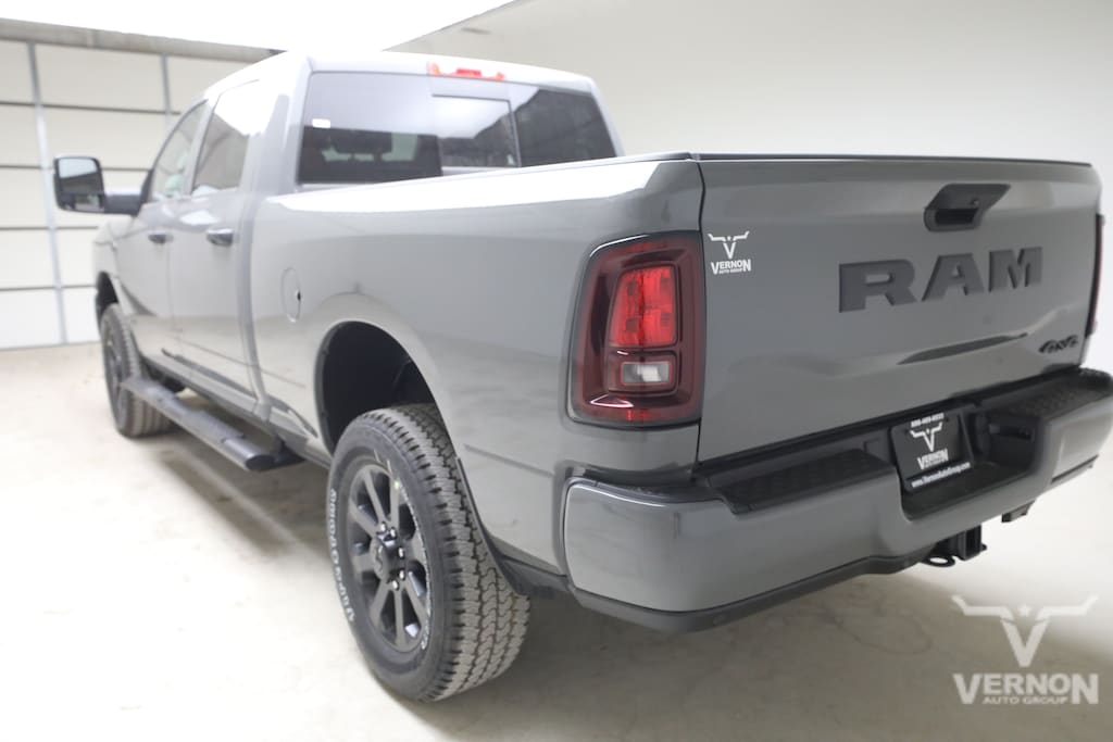 New 2027 Ram 2500 TRADESMAN CREW CAB 4X4 Pickup
