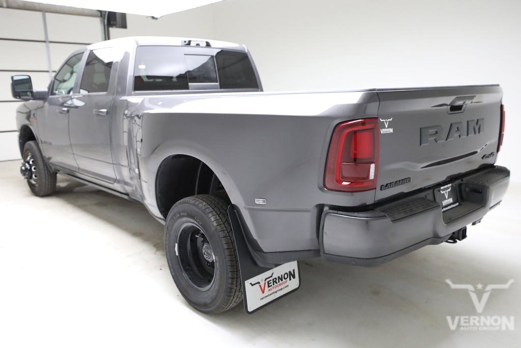 New 2026 Ram 3500 LARAMIE CREW CAB 4X4 8' BOX Pickup