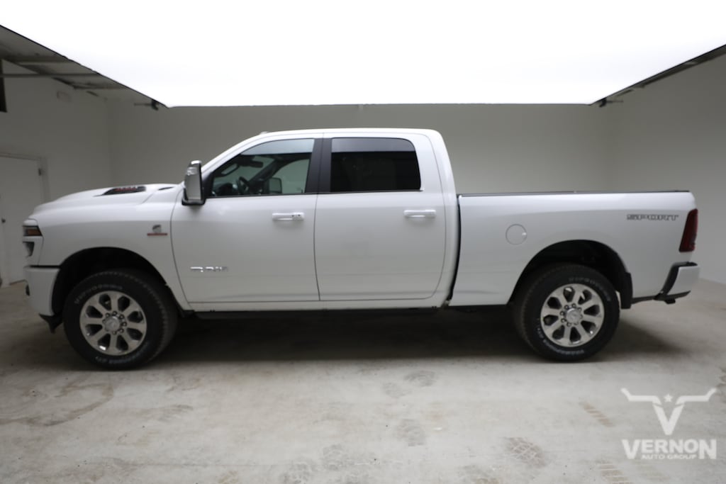 New 2026 Ram 2500 LARAMIE CREW CAB 4X4 6'4 BOX Pickup