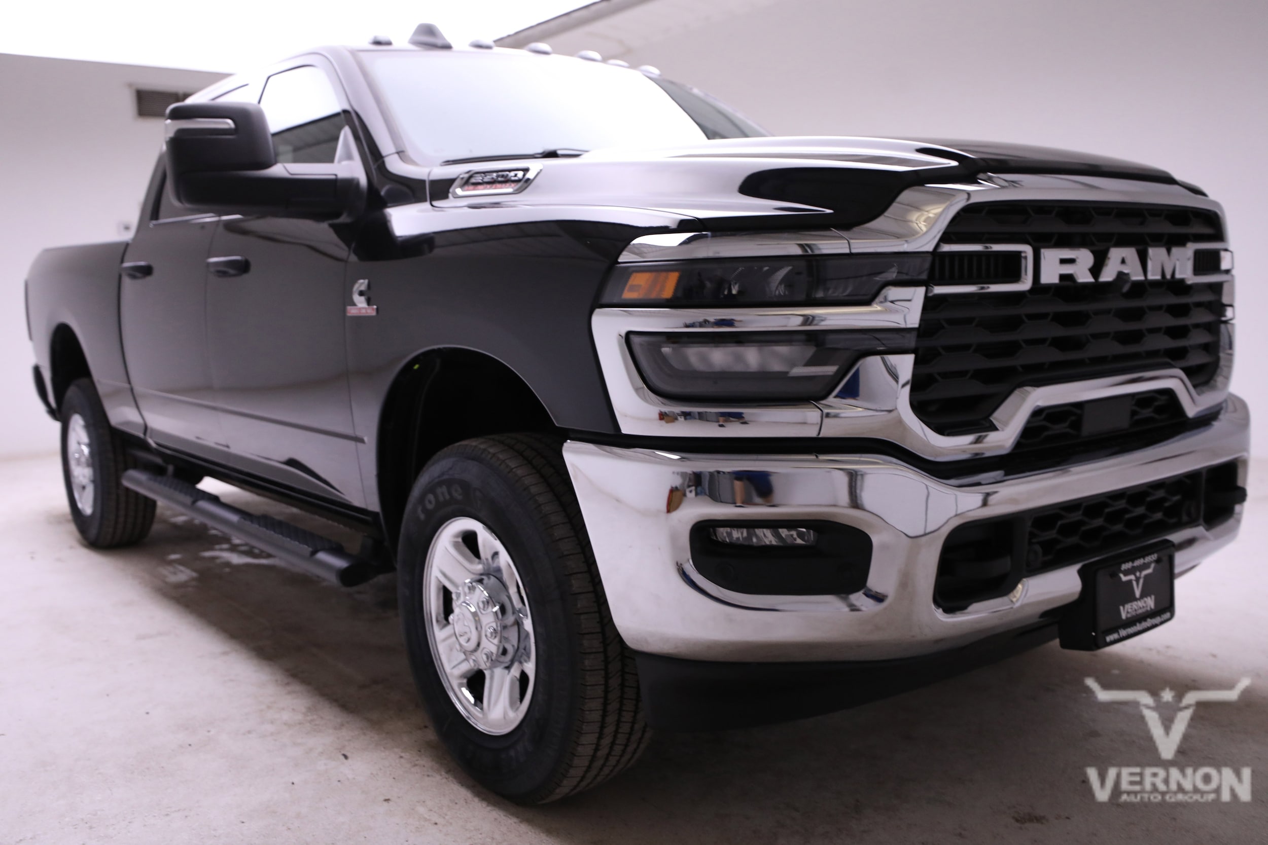 View vehicle photo 7