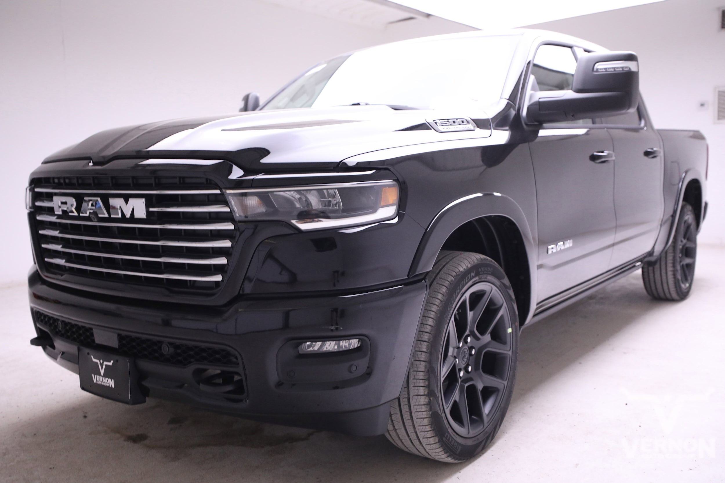 2026 RAM Ram 1500 Pickup Laramie's photo