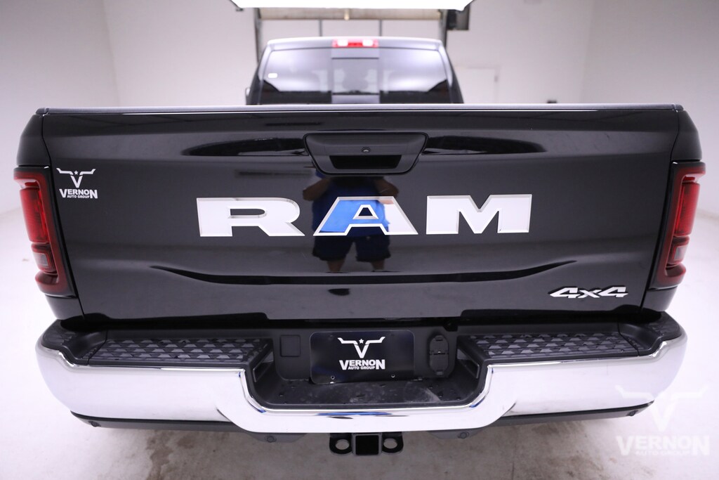 New 2026 Ram 3500 TRADESMAN CREW CAB 4X4 8' BOX Pickup