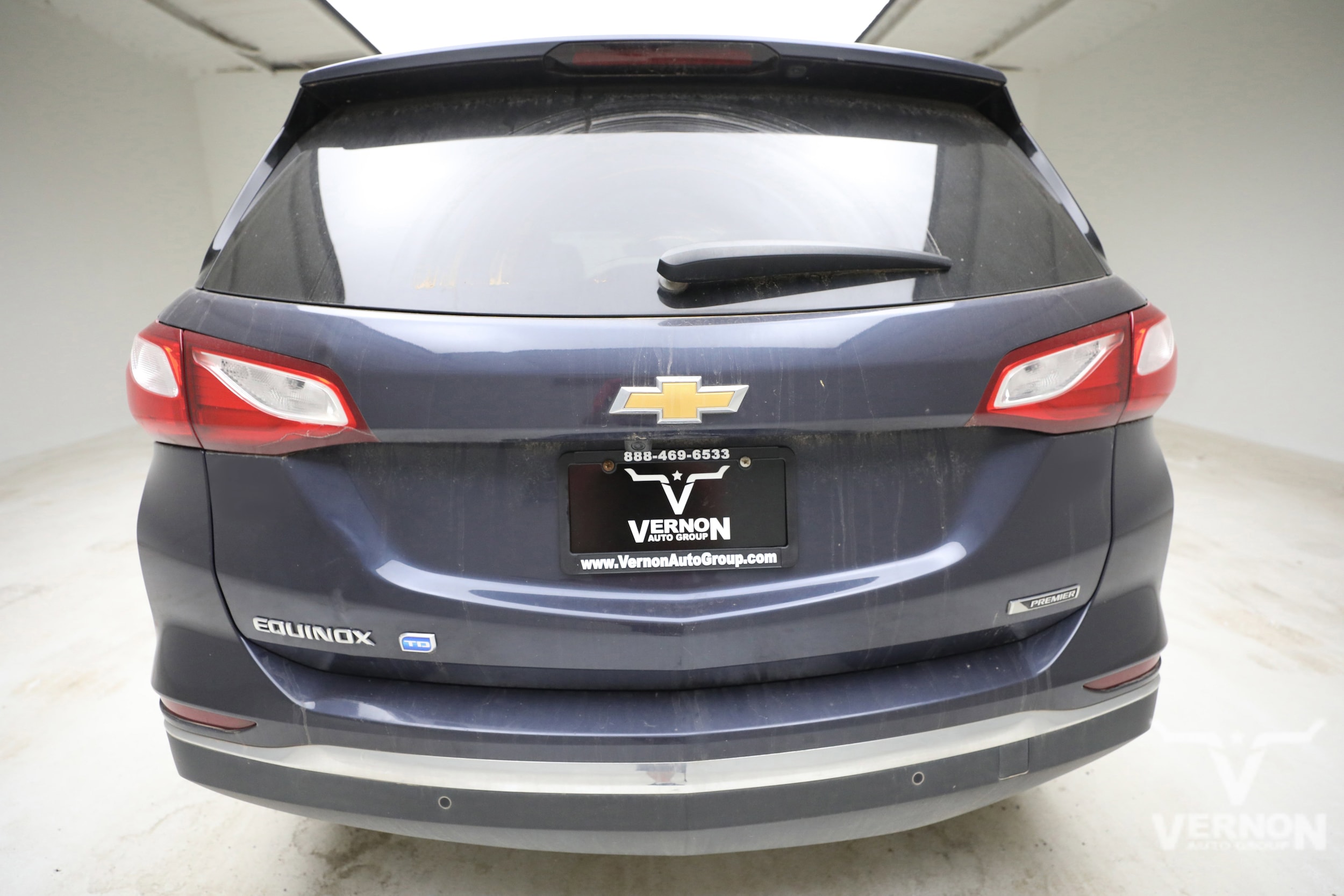 View vehicle photo 3