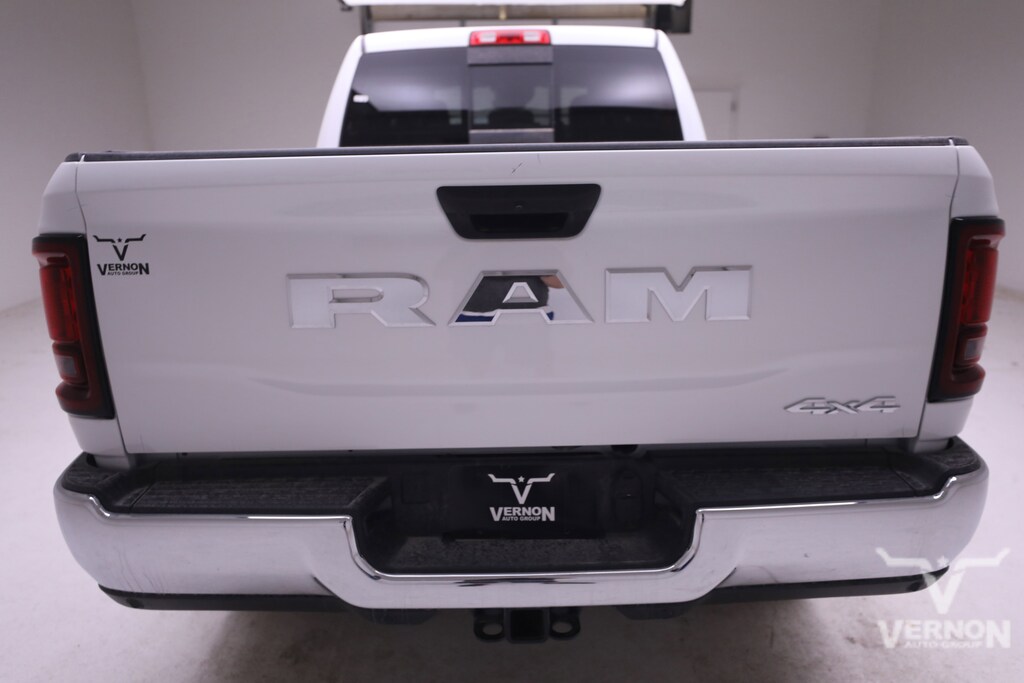 New 2026 Ram 2500 TRADESMAN CREW CAB 4X4 6'4 BOX Pickup