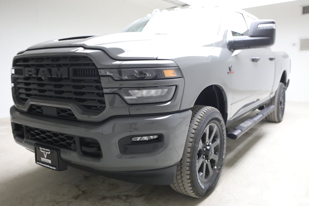 New 2026 Ram 2500 BLACK EXPRESS CREW CAB 4X4 6'4 BOX Pickup