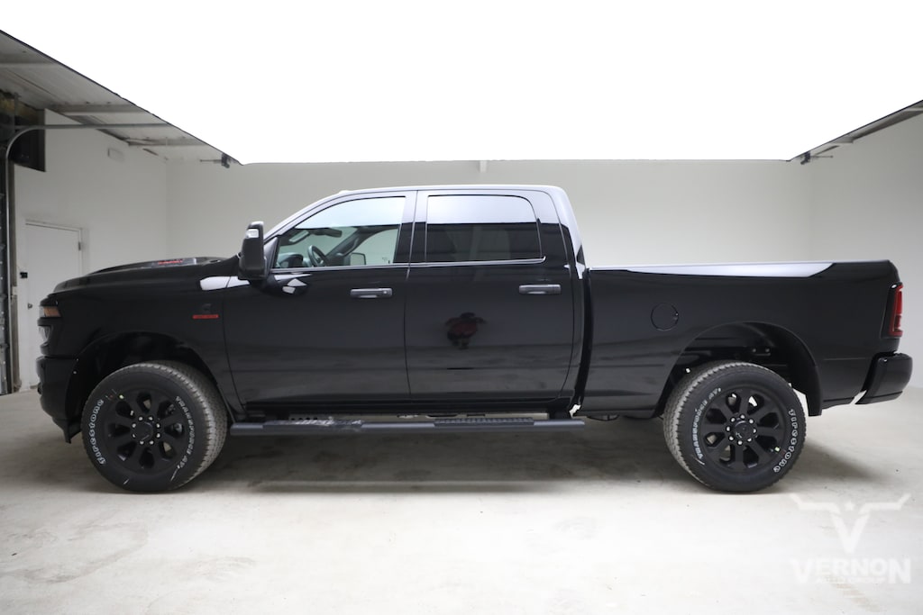 New 2026 Ram 2500 BLACK EXPRESS CREW CAB 4X4 6'4 BOX Pickup