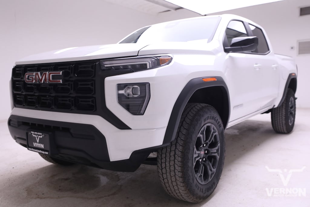 Used 2025 GMC Canyon Elevation Truck Crew Cab