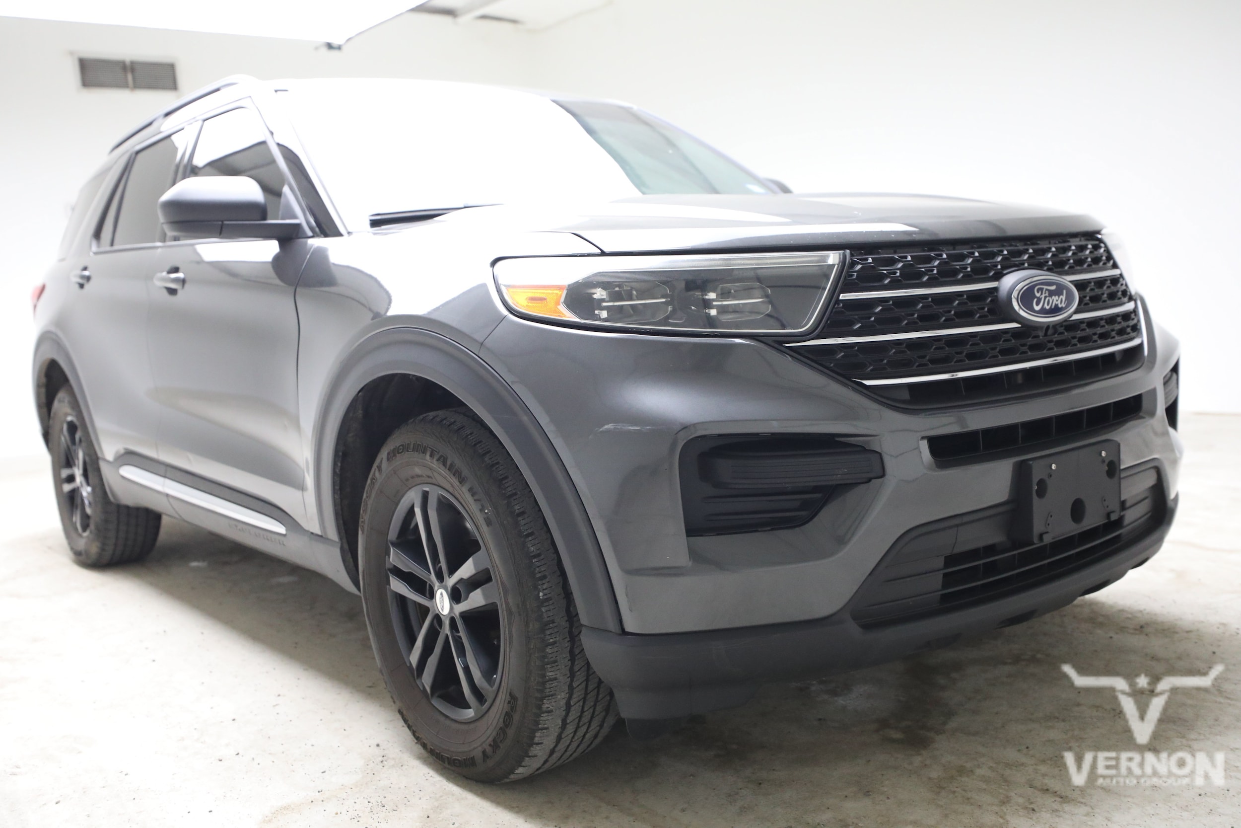 Explorer XLT SUV