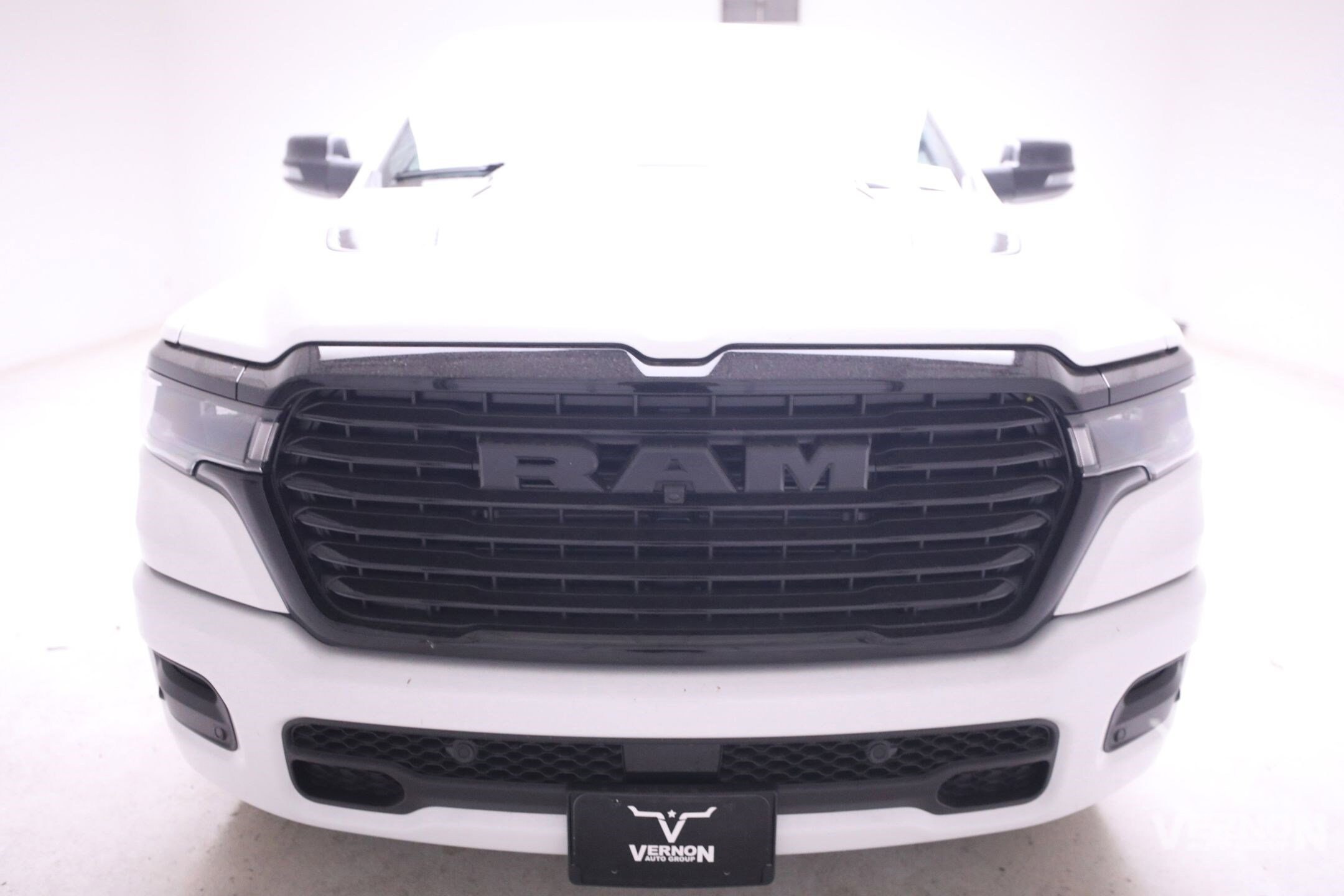 2026 Ram 1500 Laramie photo 2