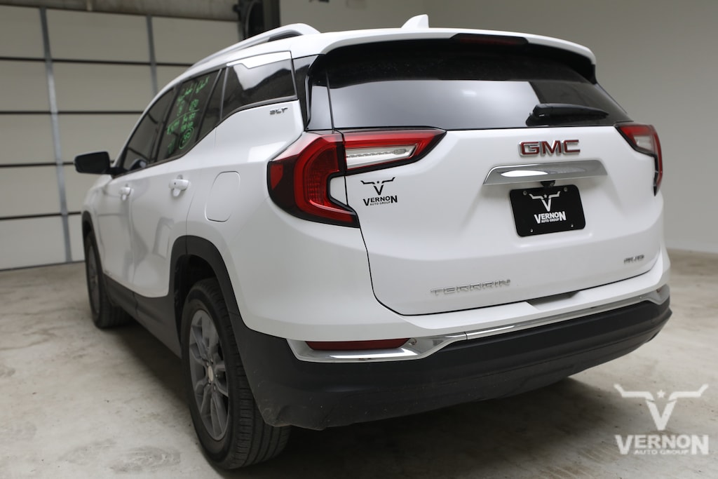 Used 2024 GMC Terrain SLT SUV