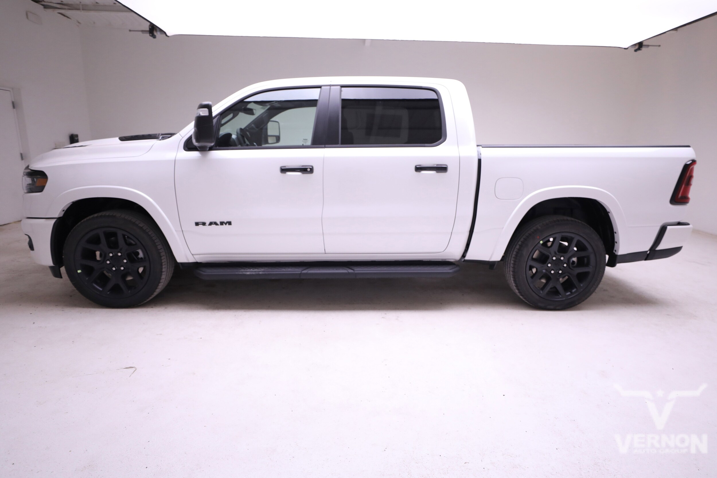 2026 Ram 1500 Laramie photo 2