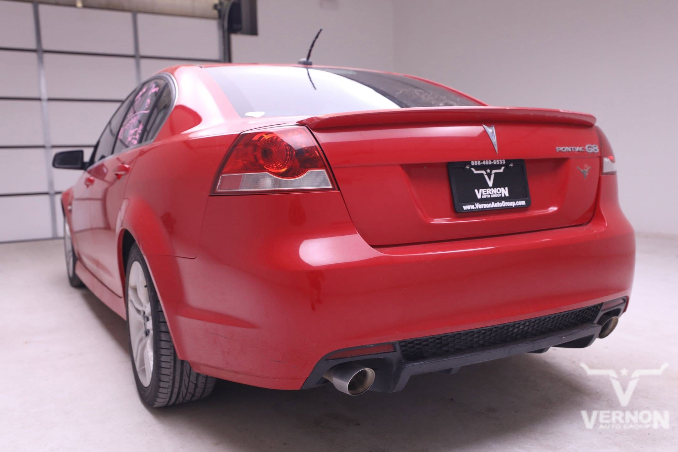 Used 2009 Pontiac G8 Base with VIN 6G2ER57719L211173 for sale in Vernon, TX