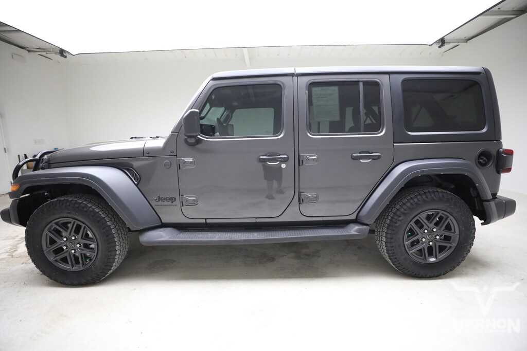 Used 2024 Jeep Wrangler Sport SUV