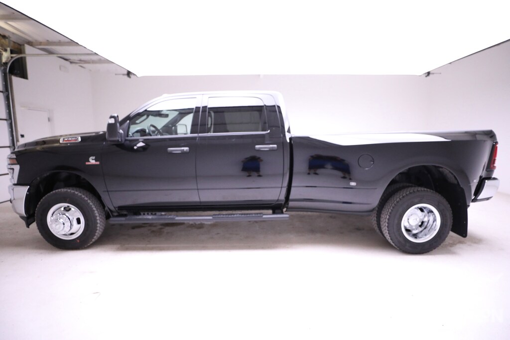 New 2026 Ram 3500 TRADESMAN CREW CAB 4X4 8' BOX Pickup