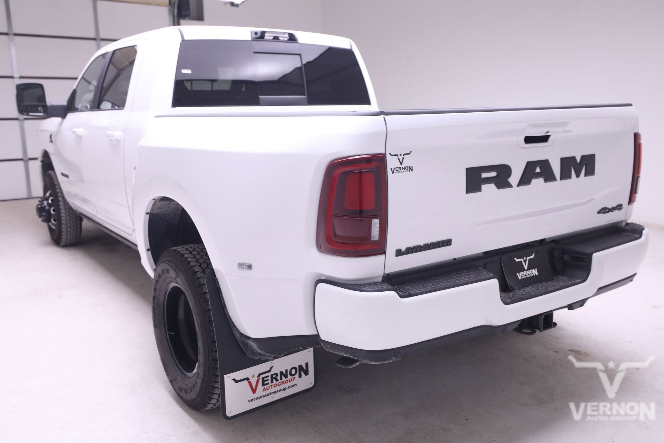 2025 Ram 3500 Laramie photo 3