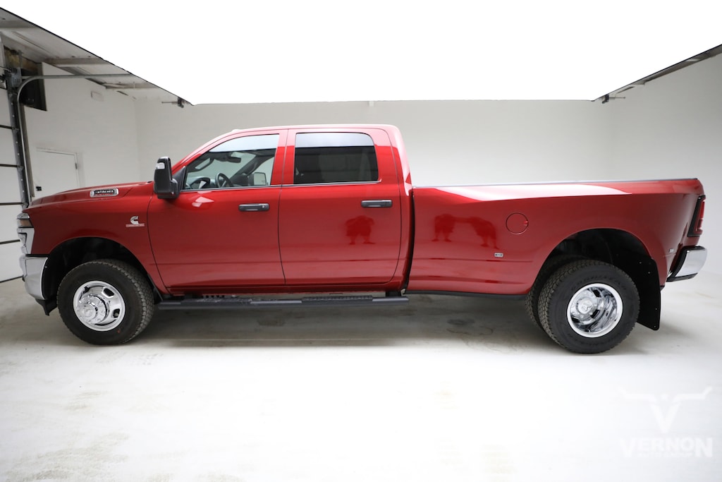 New 2026 Ram 3500 TRADESMAN CREW CAB 4X4 8' BOX Pickup