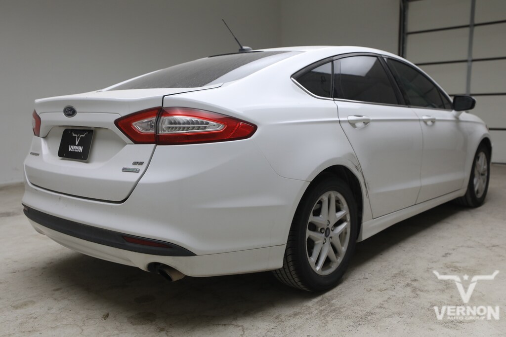 Used 2014 Ford Fusion SE Sedan