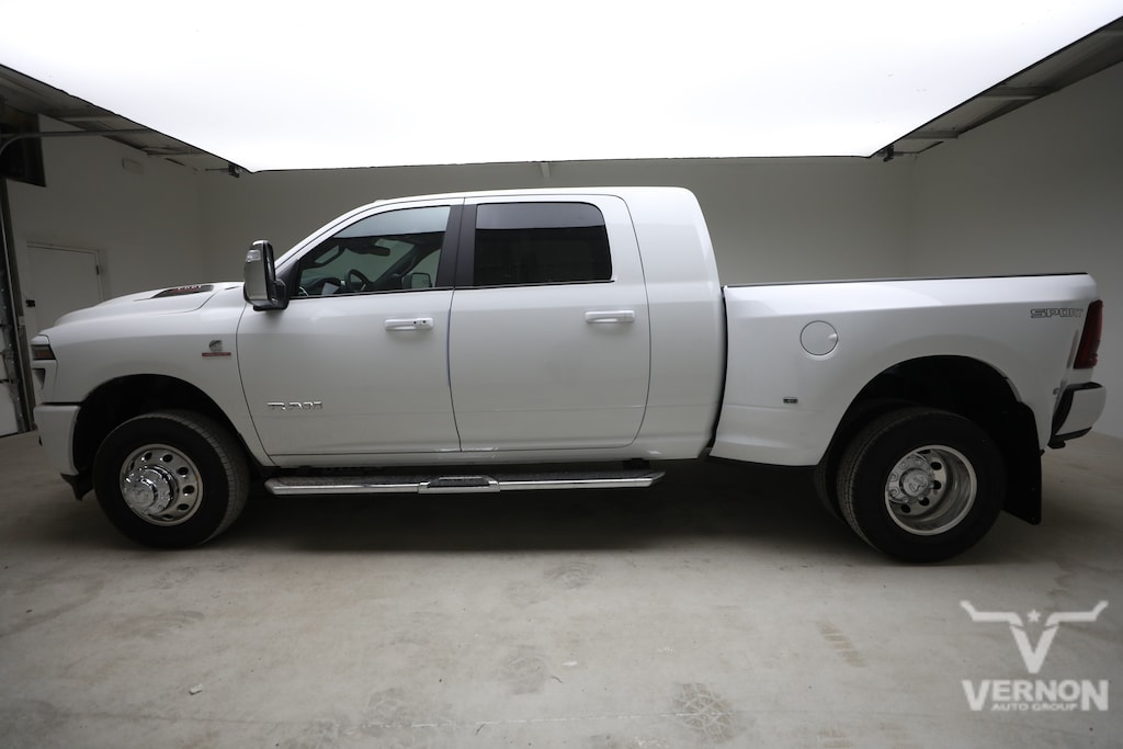 New 2026 Ram 3500 LARAMIE MEGA CAB 4X4 6'4 BOX Pickup