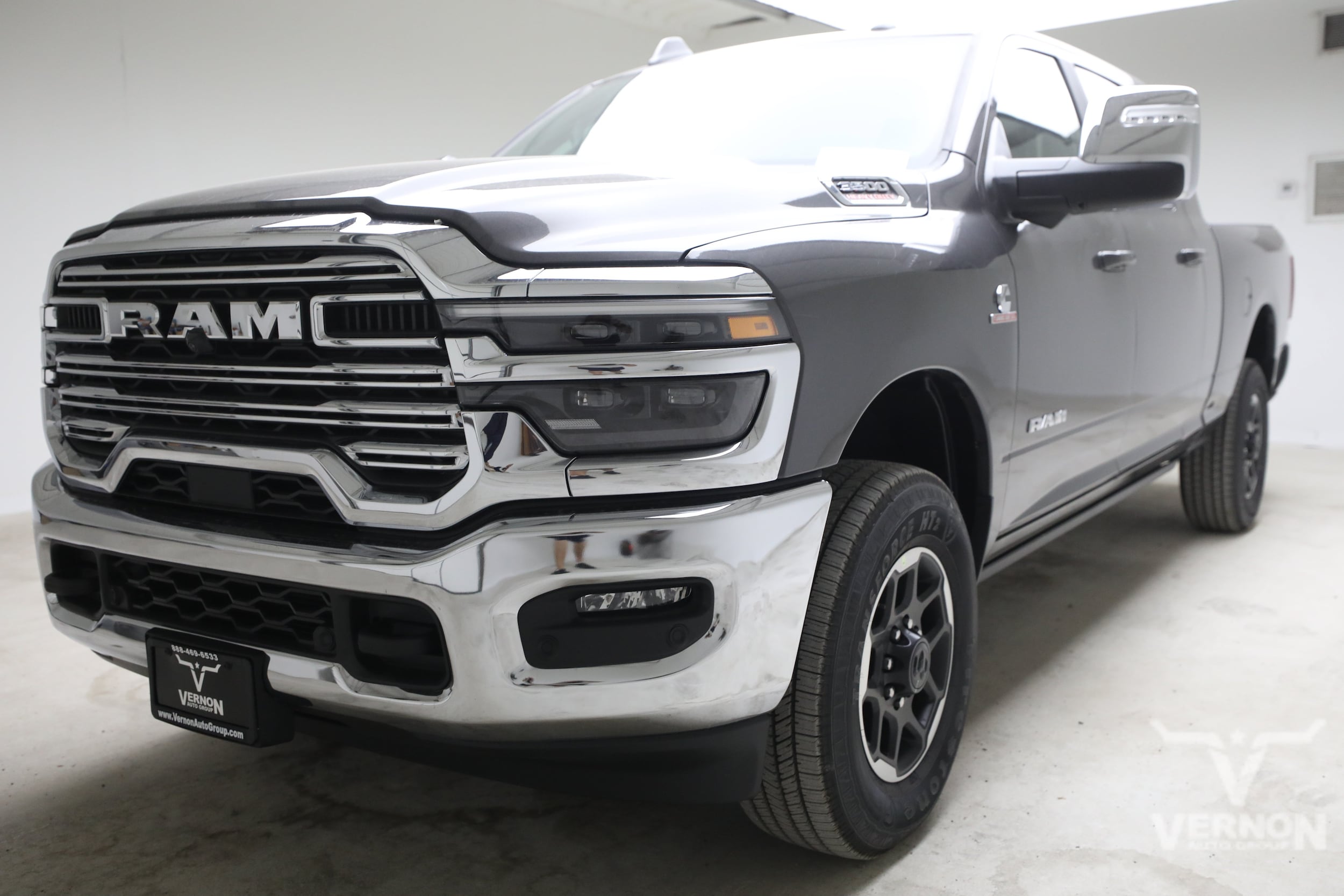 New 2026 Ram 3500 LARAMIE MEGA CAB 4X4 6'4 BOX