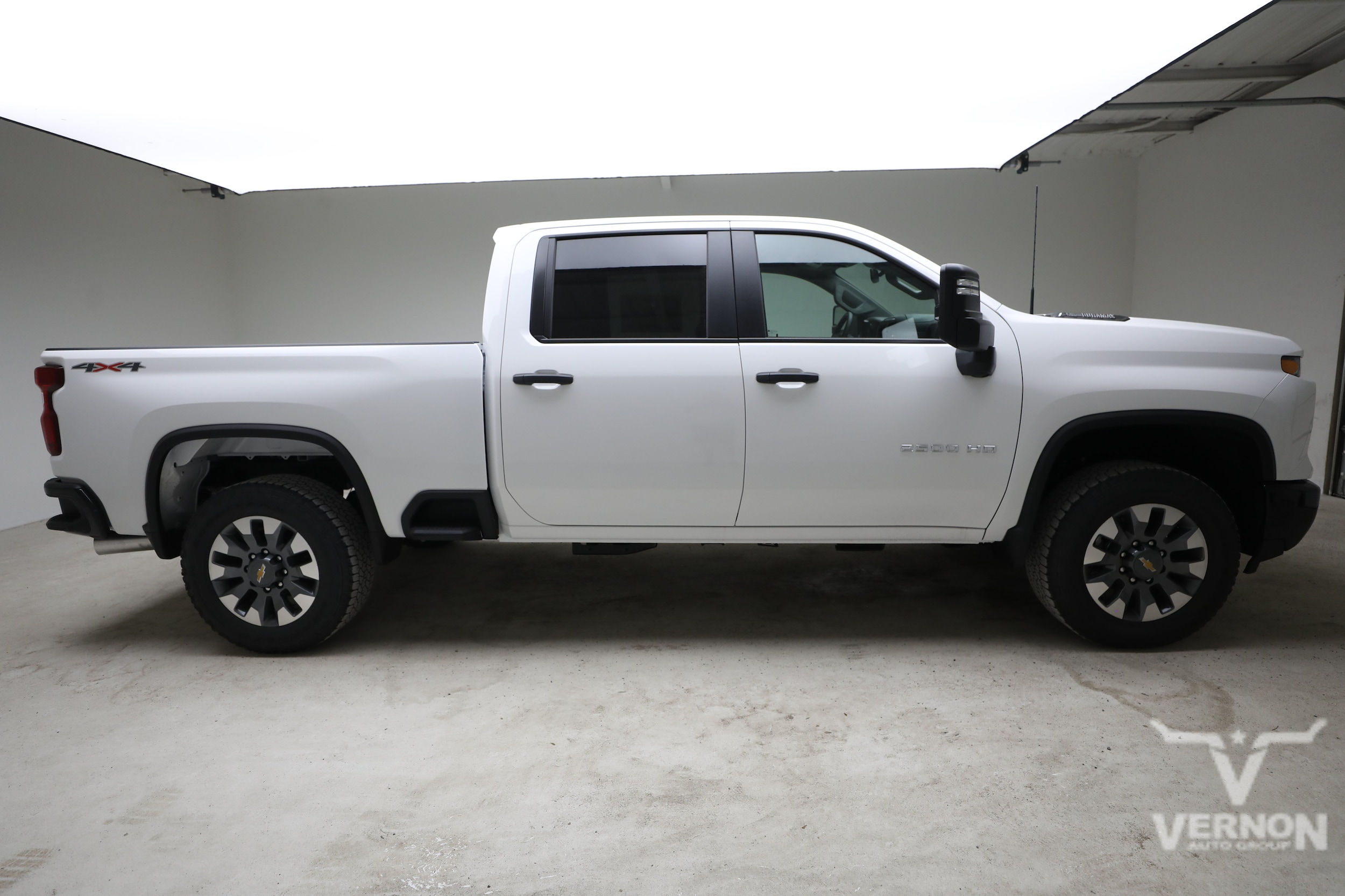 2026 Chevrolet Silverado 2500 HD Custom - Photo 6
