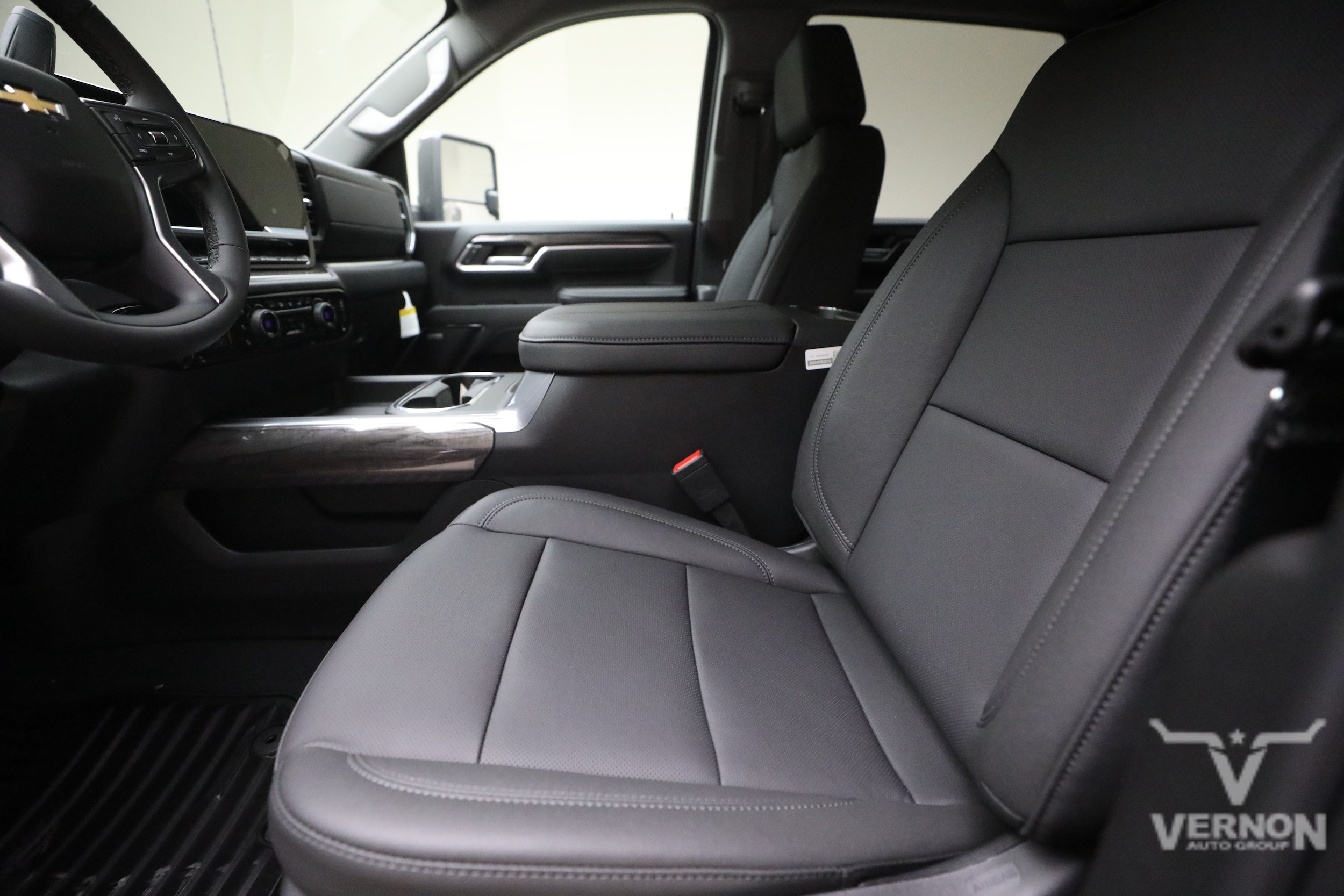 2026 Chevrolet Silverado 3500 HD LTZ - Photo 10