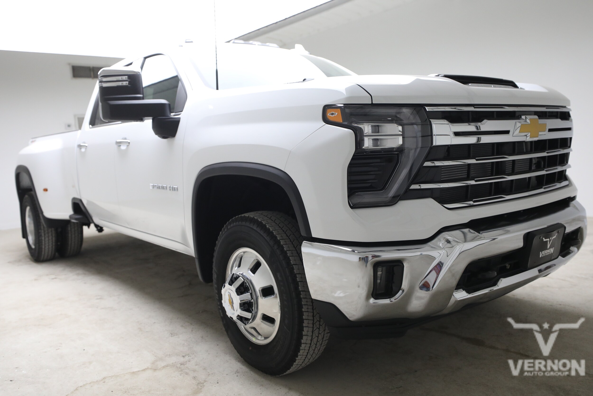 2026 Chevrolet Silverado 3500 HD LTZ - Photo 7