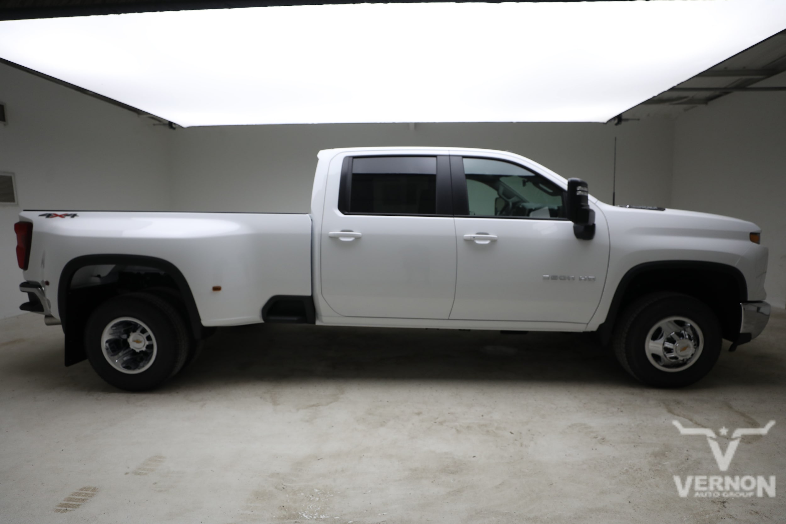 2026 Chevrolet Silverado 3500 HD LT - Photo 6