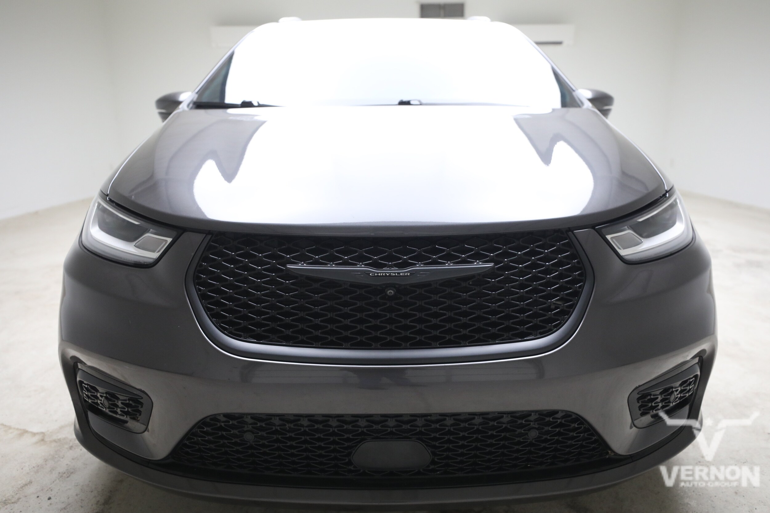 2022 Chrysler Pacifica Limited - Photo 8