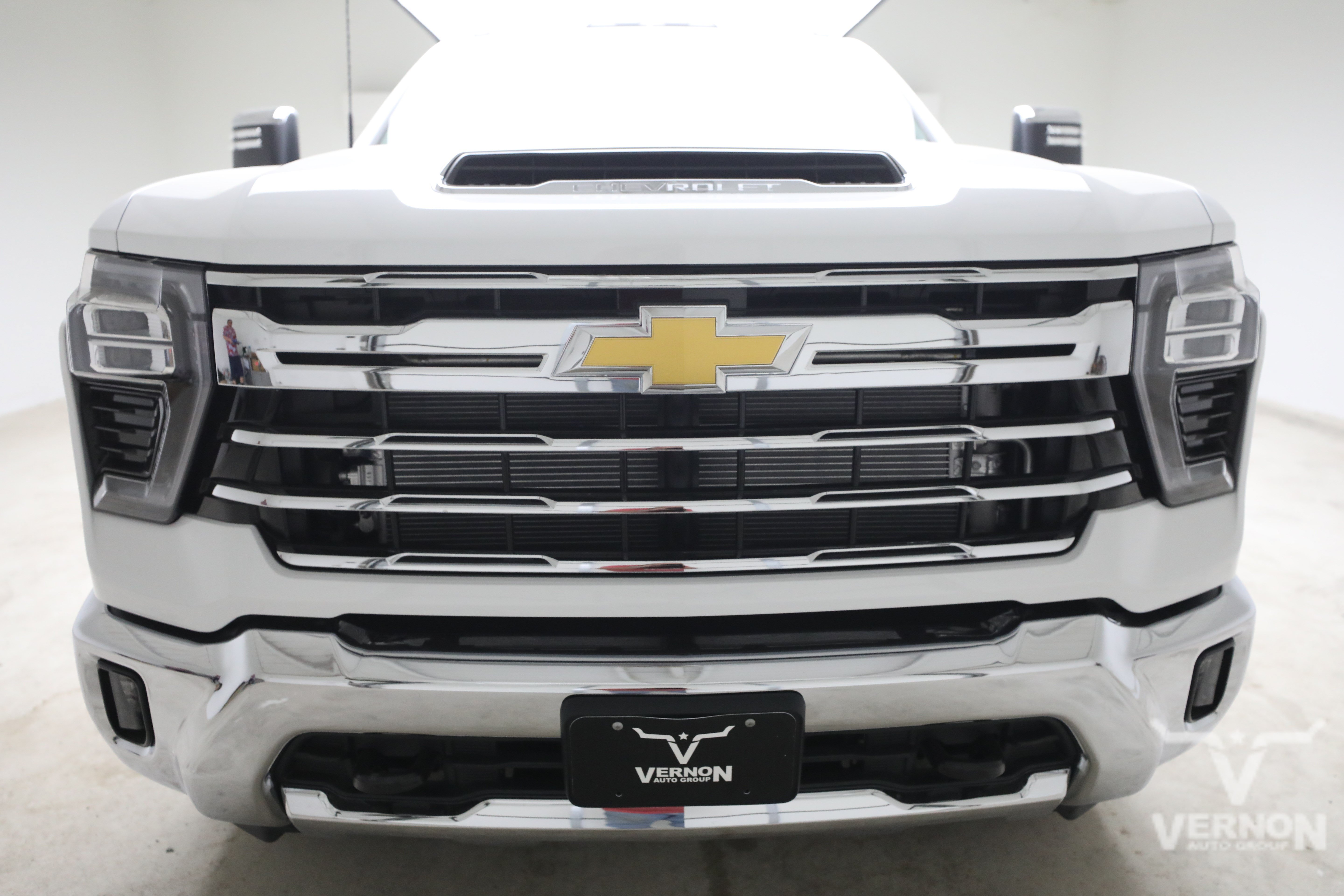 2026 Chevrolet Silverado 3500 HD LTZ - Photo 8