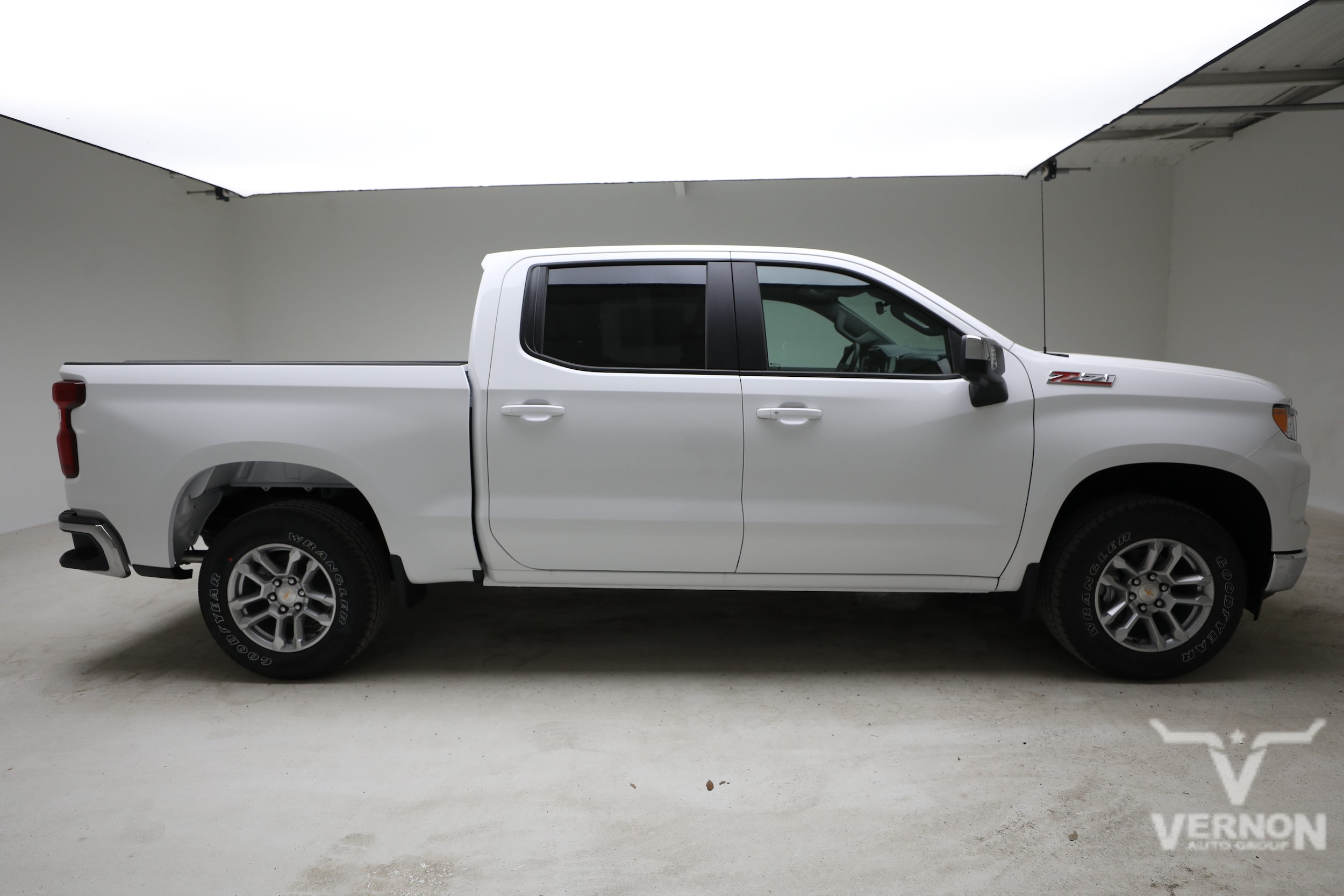 2026 Chevrolet Silverado 1500 LT - Photo 6