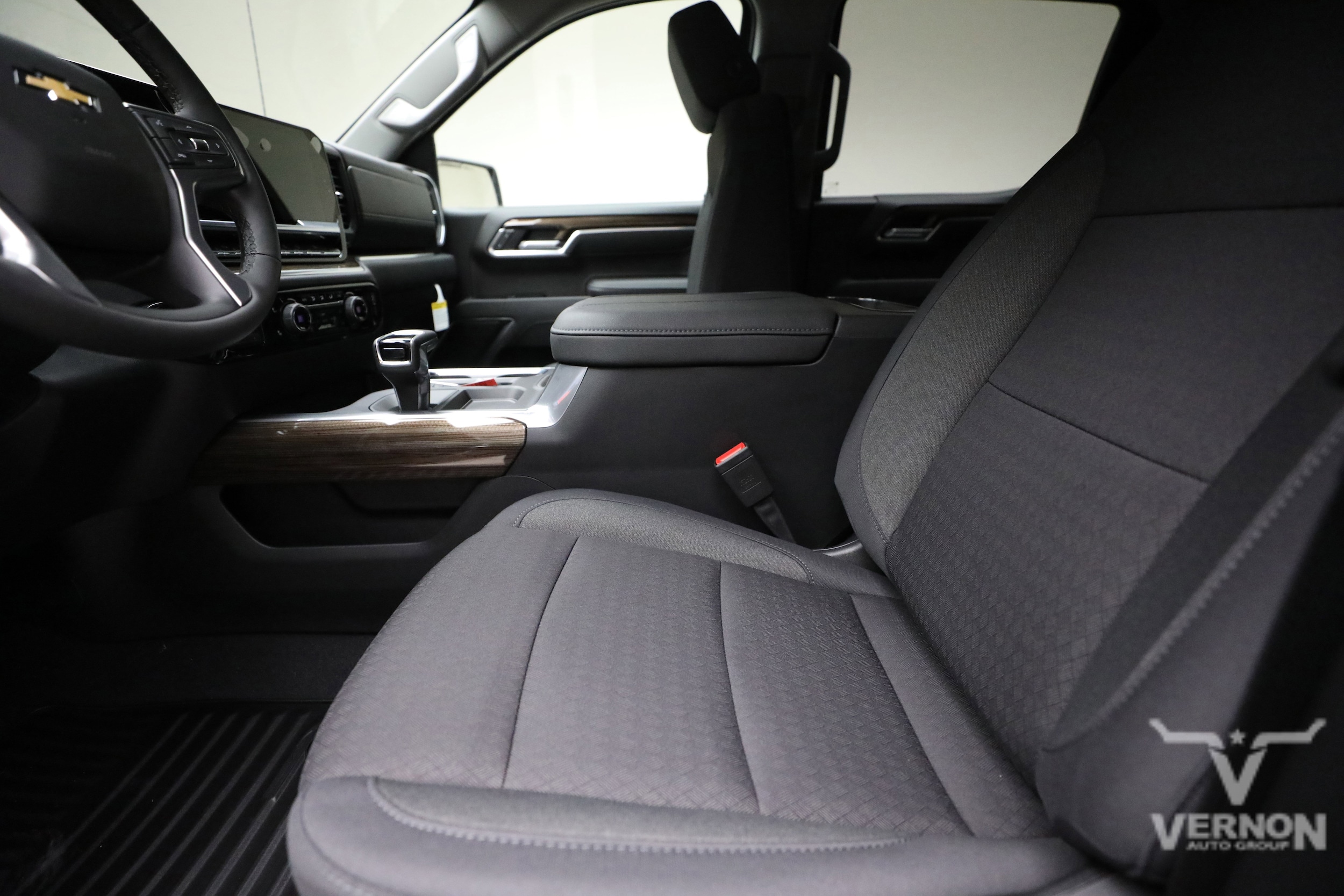 2026 Chevrolet Silverado 1500 LT - Photo 10