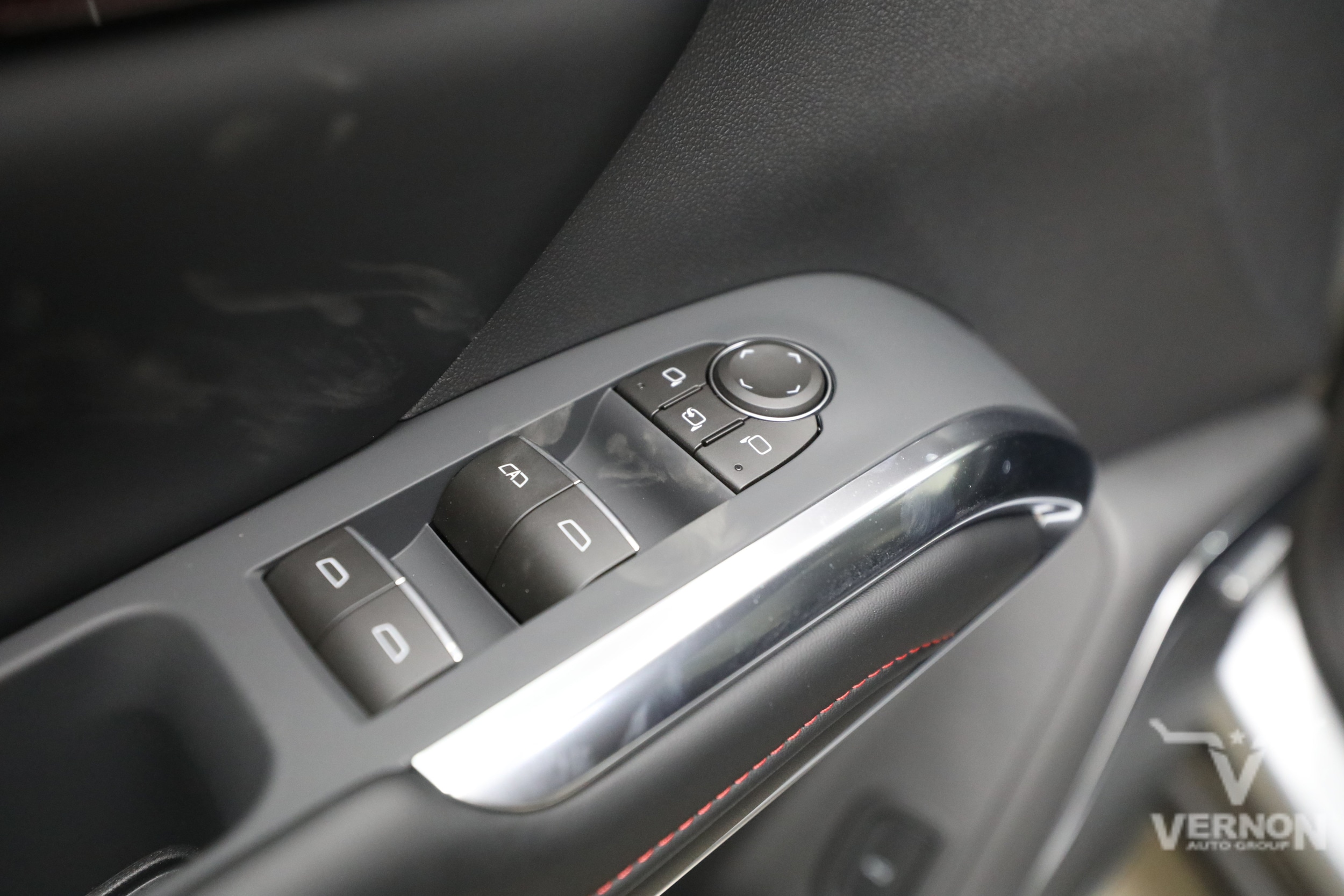 2027 Chevrolet Traverse RS - Photo 18