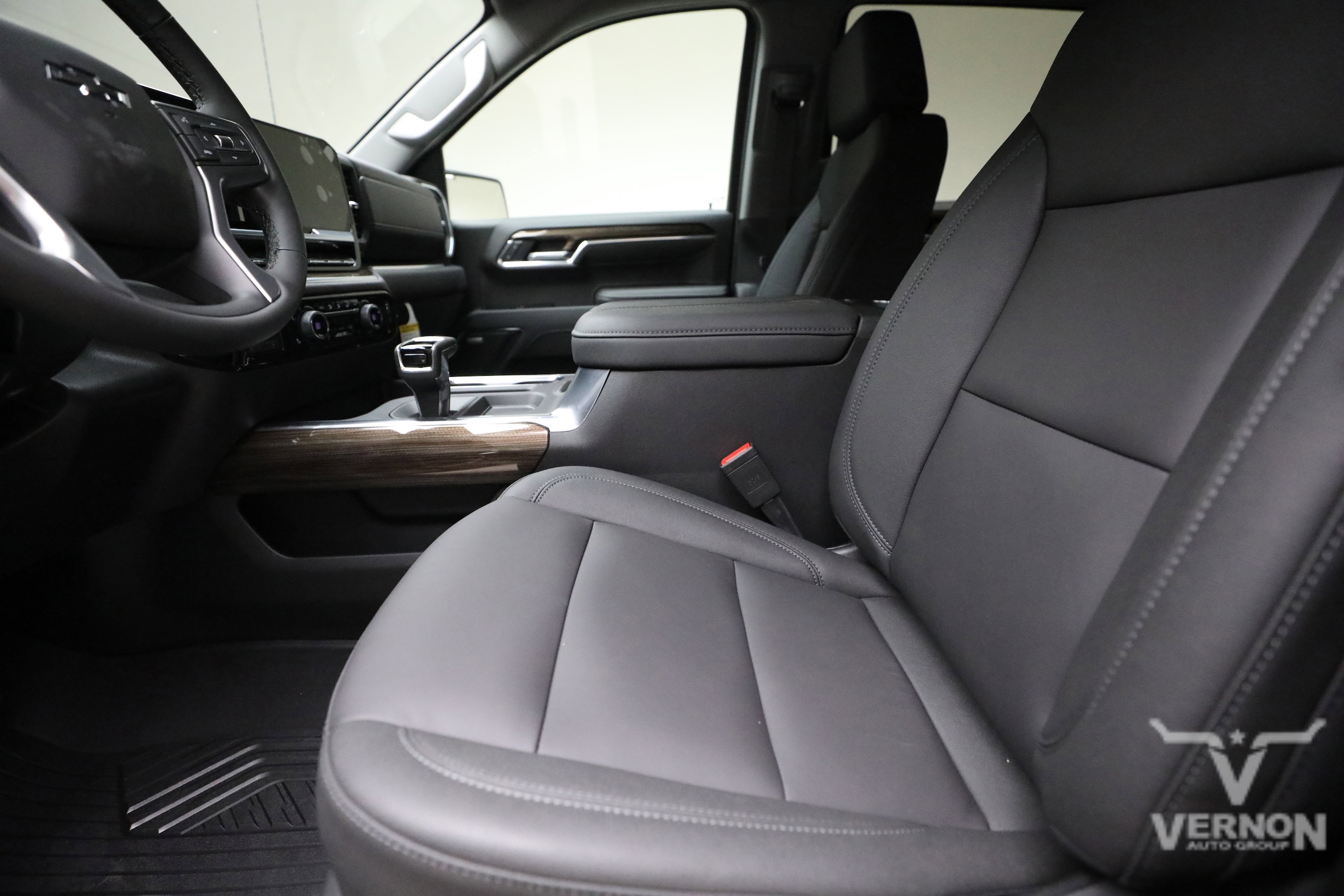 2026 Chevrolet Silverado 1500 LT Trail Boss - Photo 10
