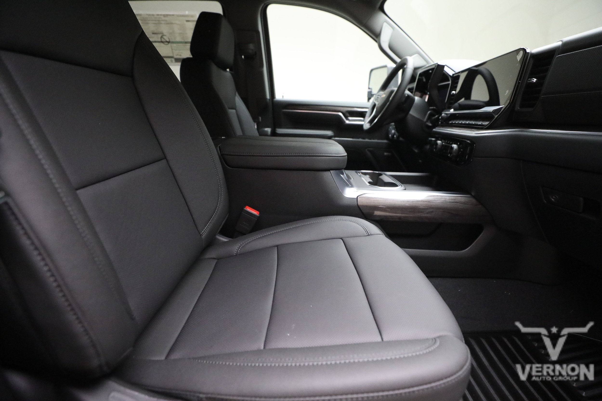 2026 Chevrolet Silverado 3500 HD LTZ - Photo 11