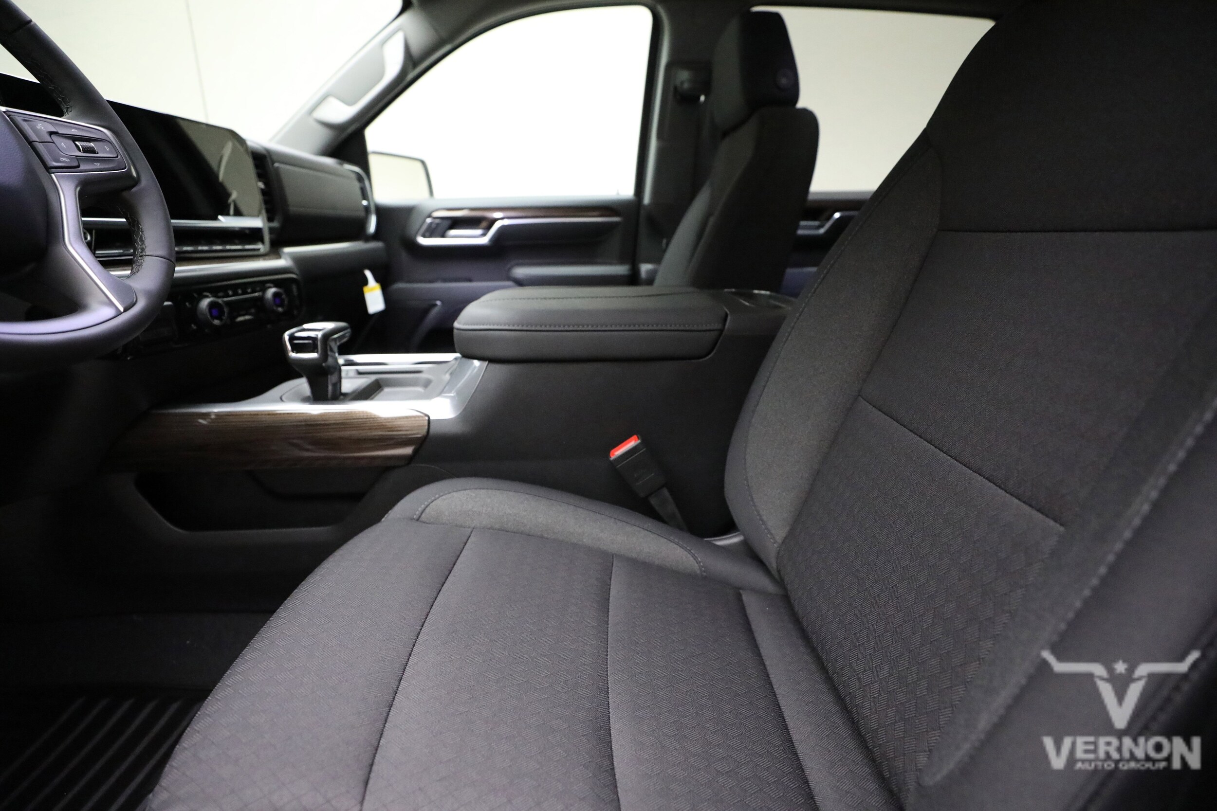 2026 Chevrolet Silverado 1500 LT - Photo 10