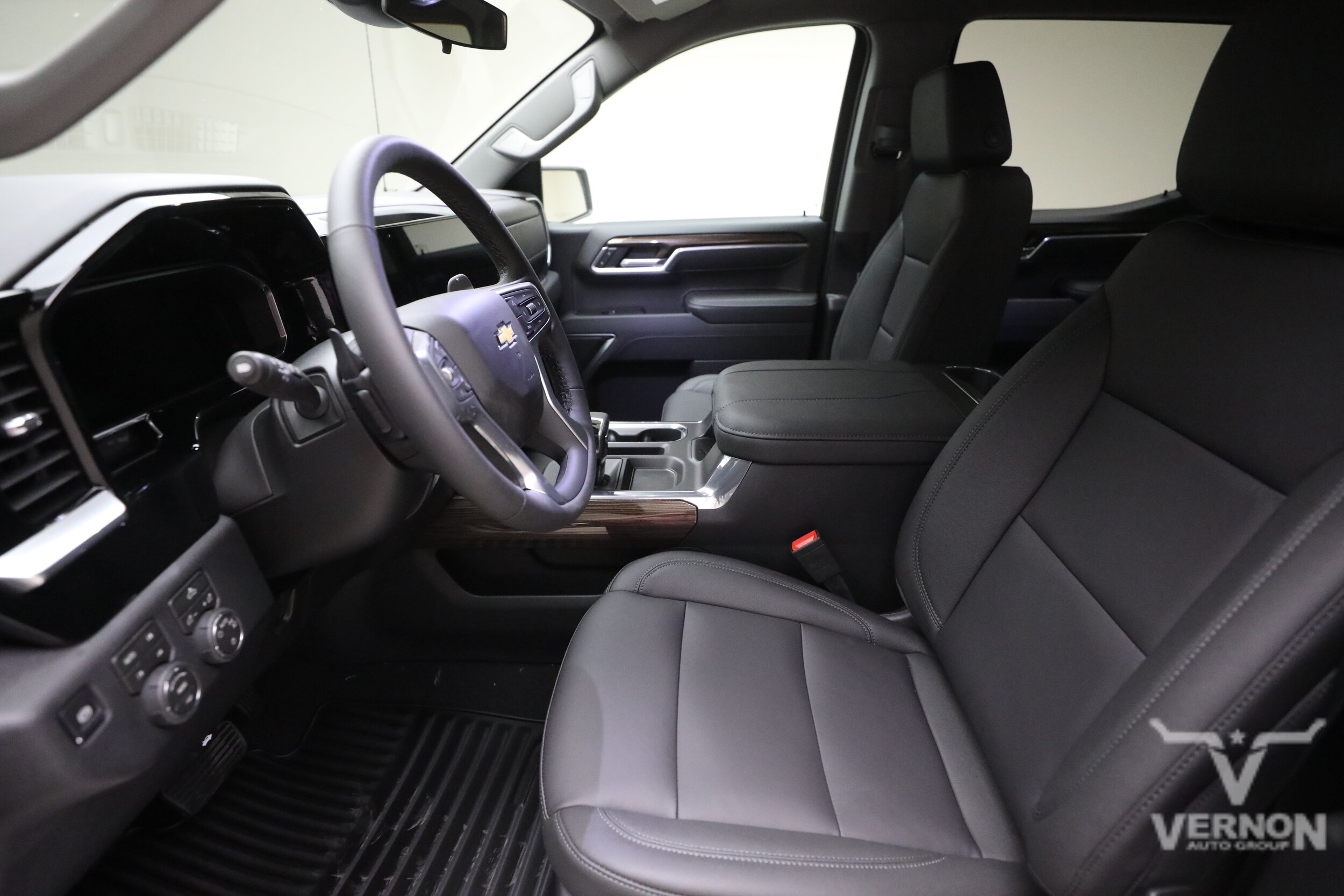 2026 Chevrolet Silverado 1500 LT - Photo 10