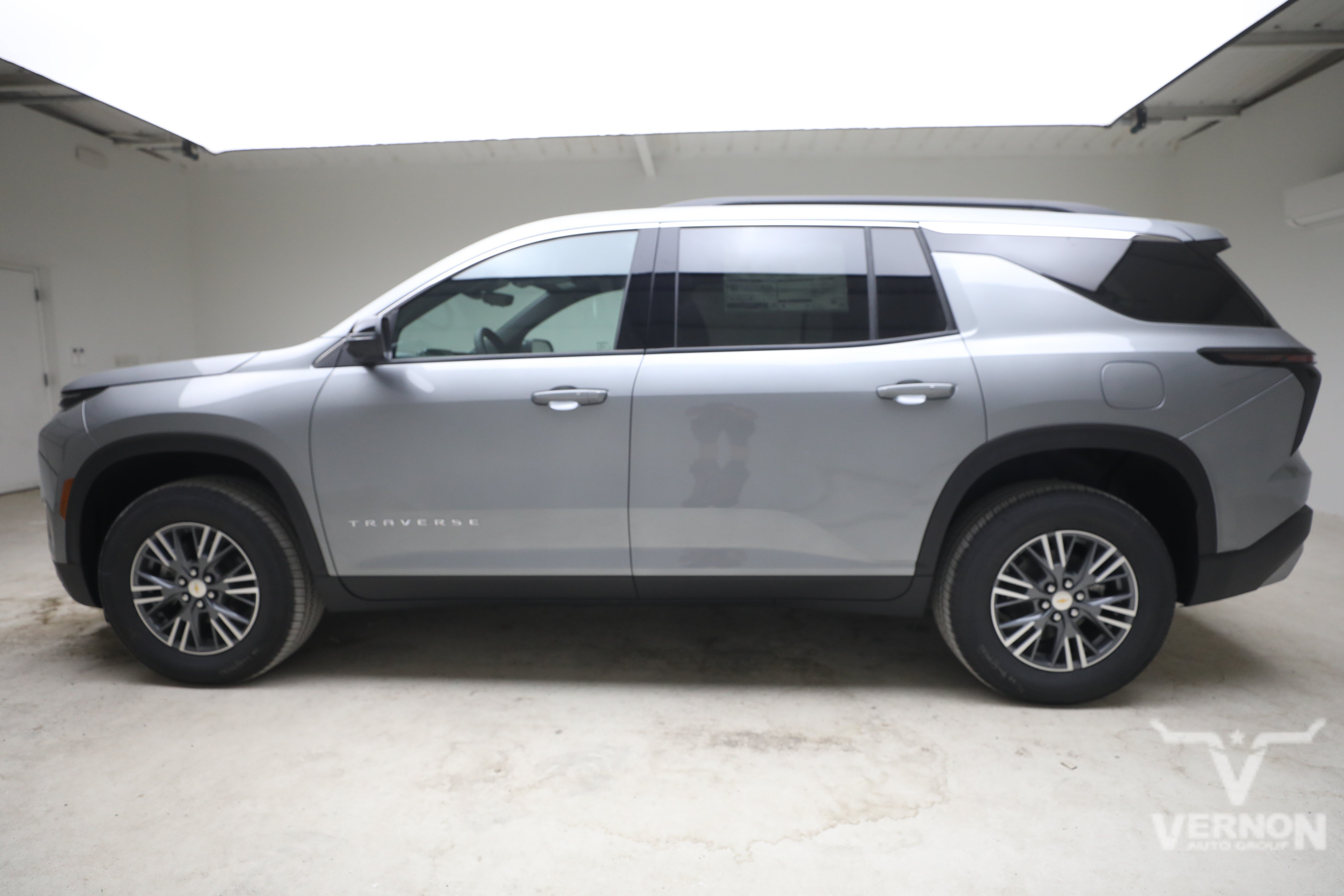 New 2027 Chevrolet Traverse LT SUV