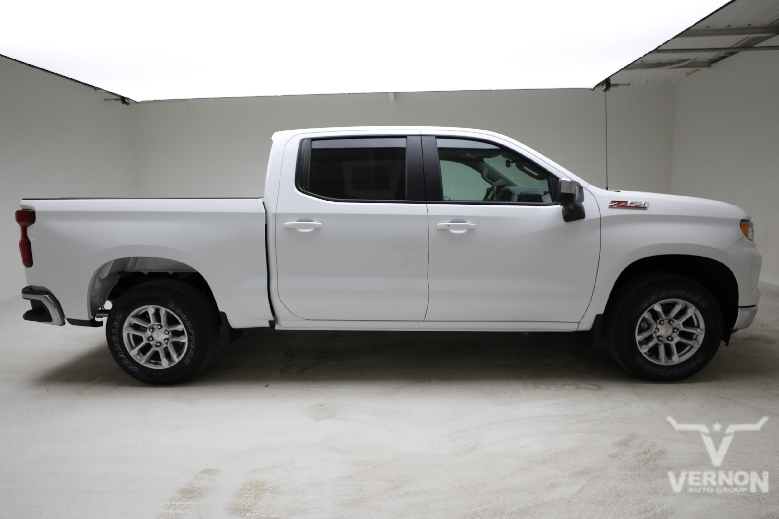 2026 Chevrolet Silverado 1500 LT - Photo 6