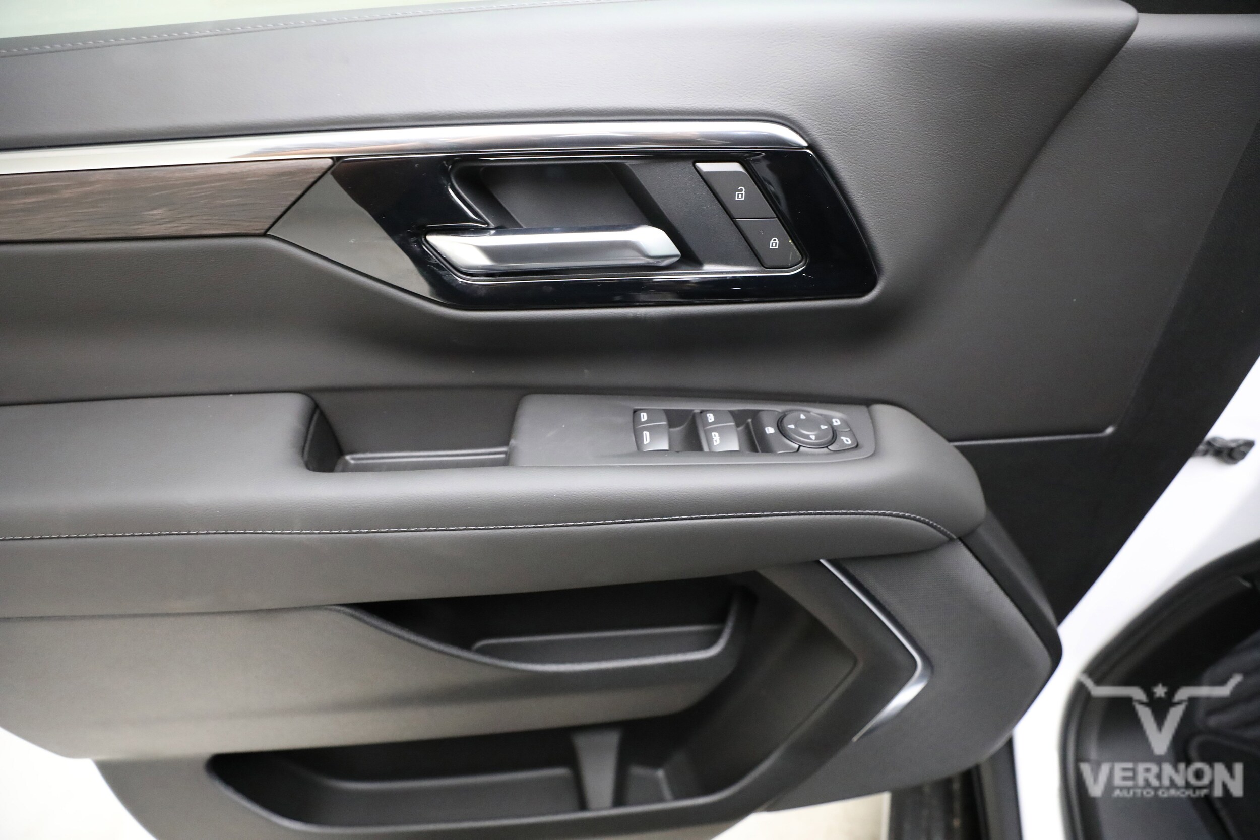 2026 Chevrolet Tahoe LS - Photo 18