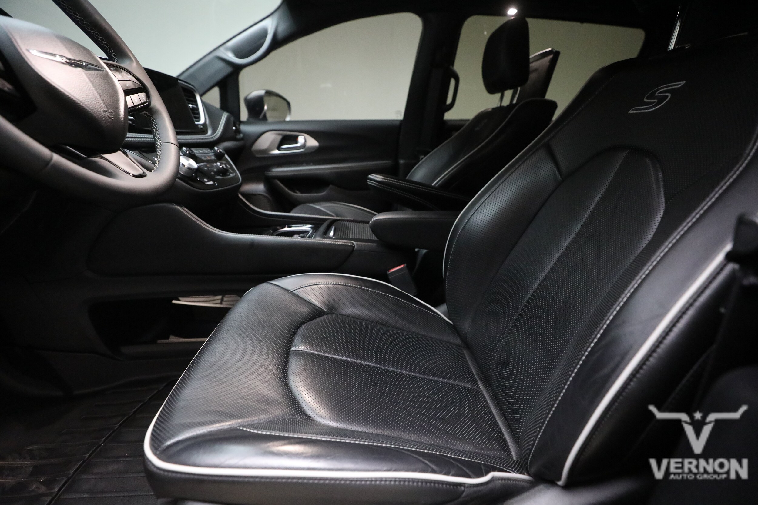 2022 Chrysler Pacifica Limited - Photo 10