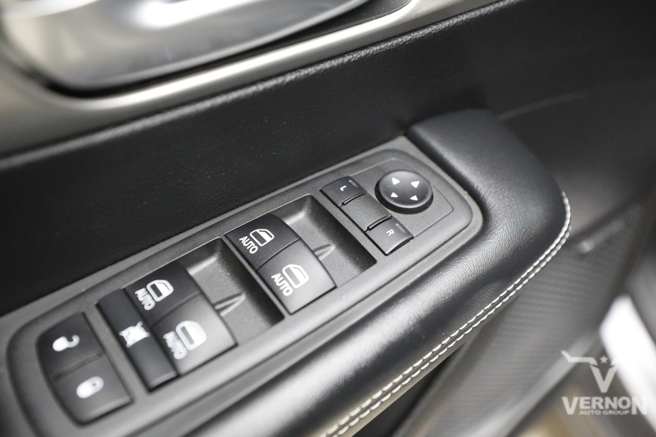 2022 Chrysler Pacifica Limited - Photo 17