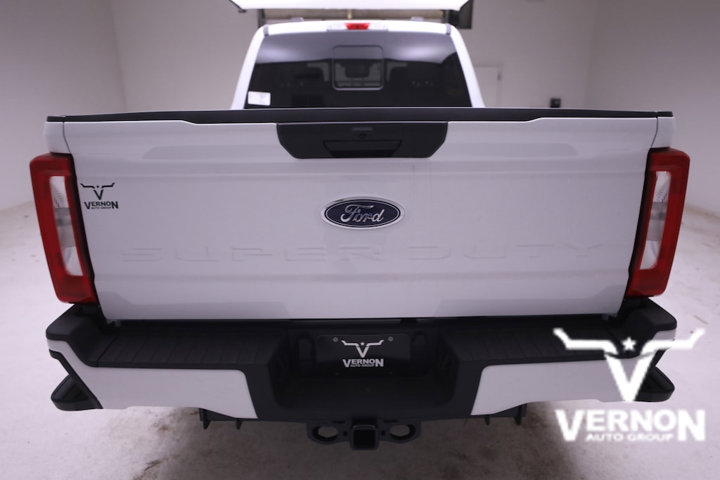 New 2026 Ford F-250 XL Truck Crew Cab