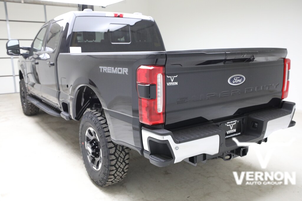 New 2026 Ford F-250 Lariat Truck Crew Cab